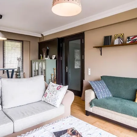 Stylish Flat W Splendid Bosphorus View In Sariyer *